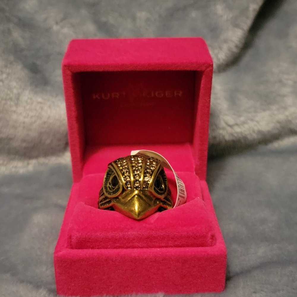 Kurt Geiger ring